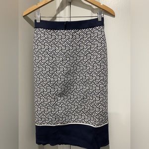 TH skirt 70%Cotton 30%Nylon